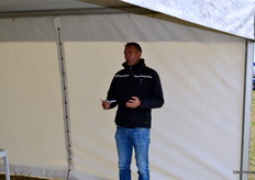 Koos Arens van Van Iperen.